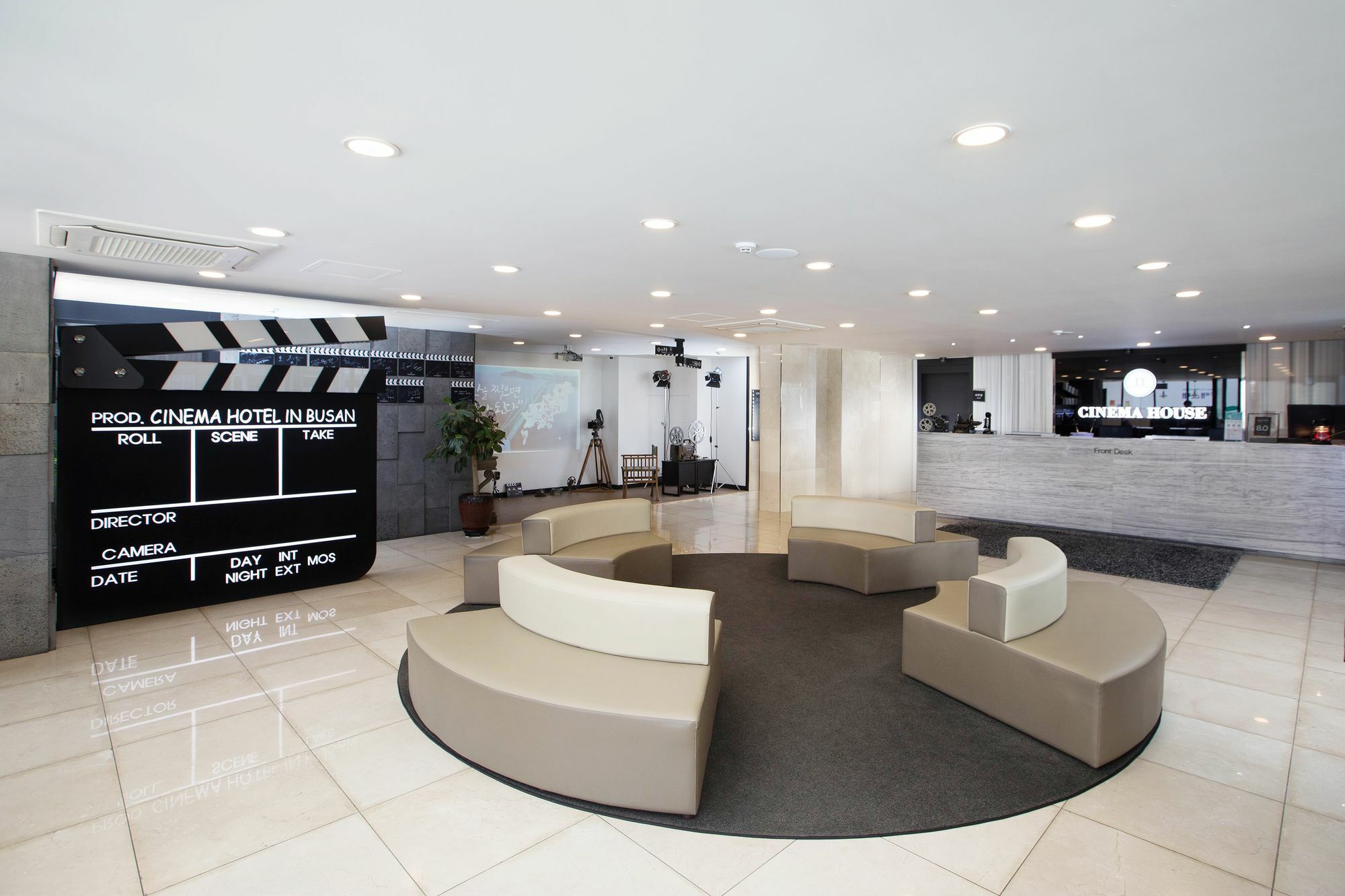 Cinema House Hotel In Busan Exterior photo