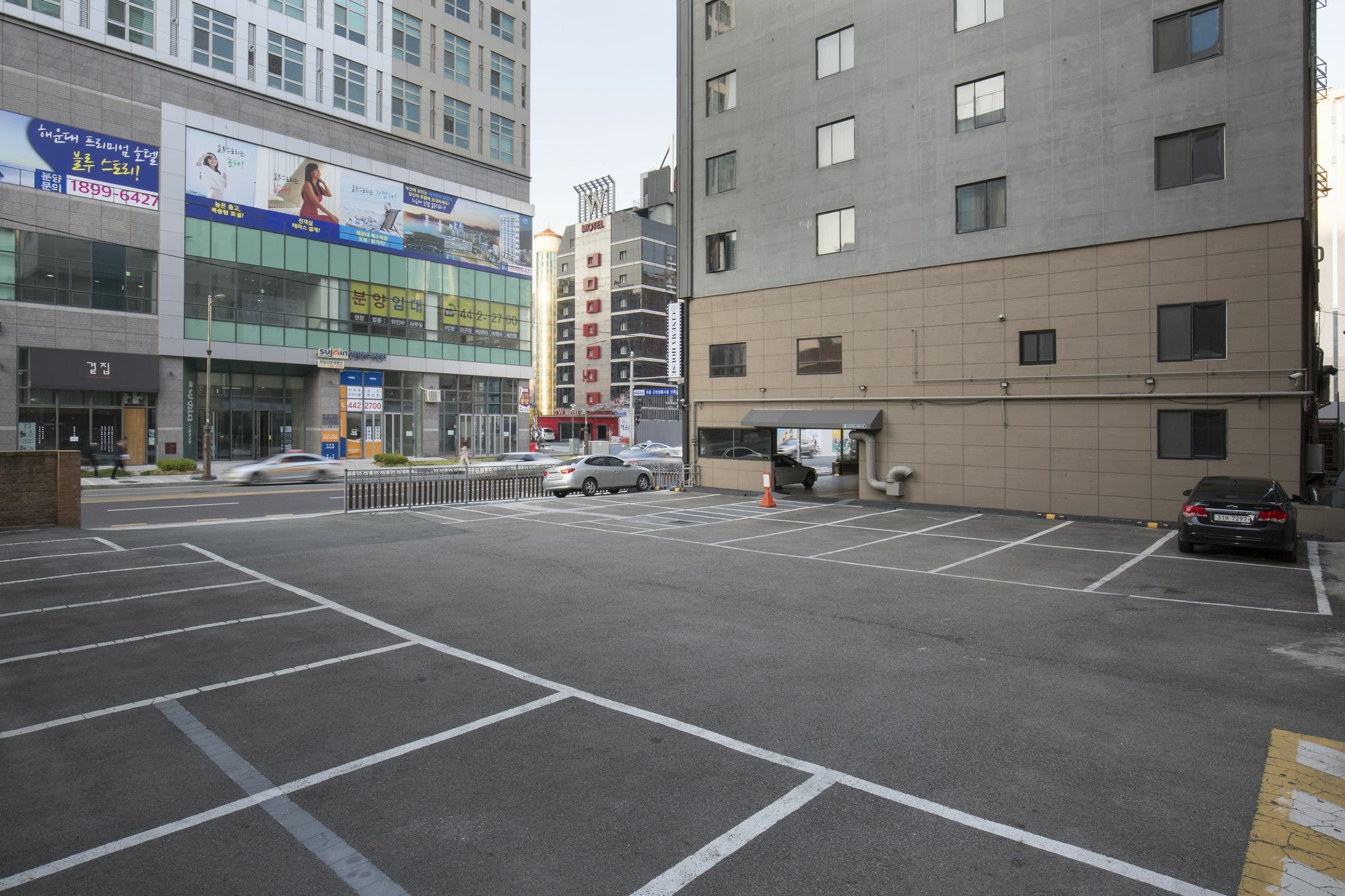 Cinema House Hotel In Busan Exterior photo