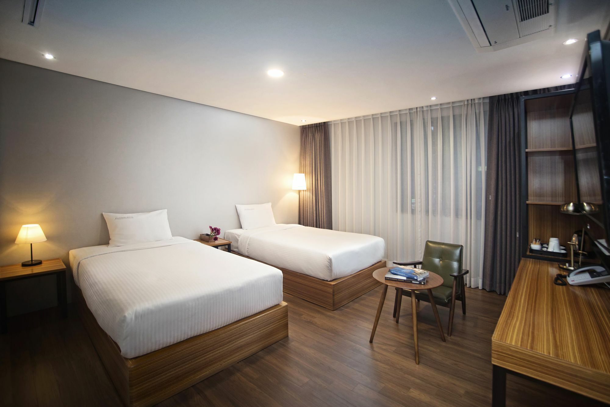 Cinema House Hotel In Busan Exterior photo