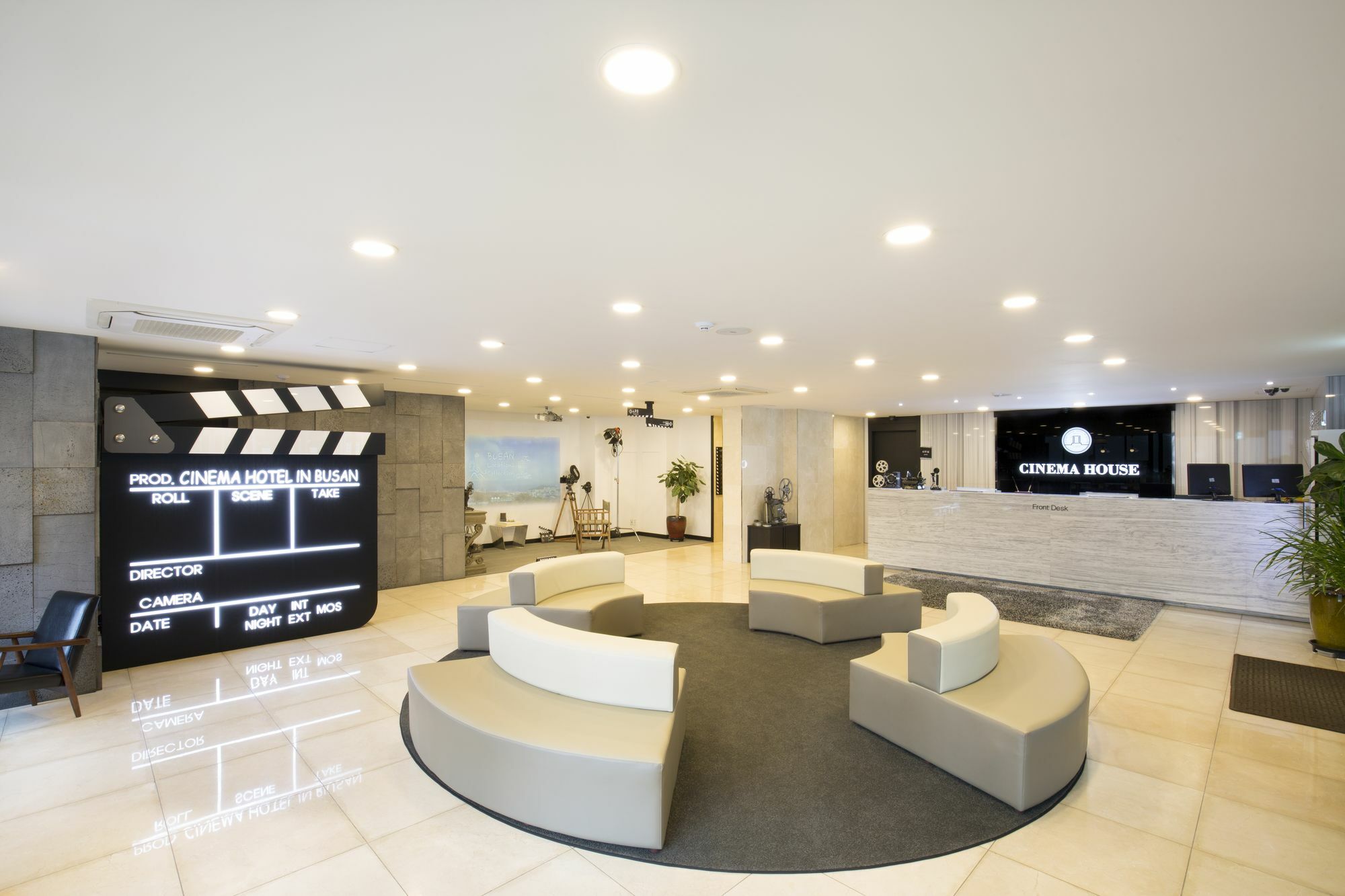 Cinema House Hotel In Busan Exterior photo